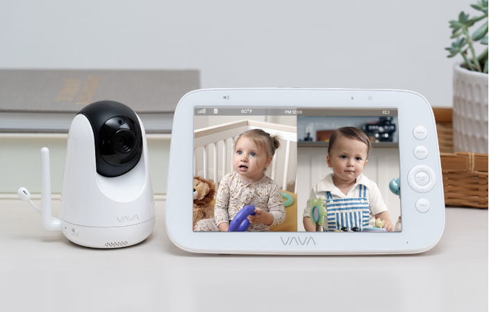 8 inch VAVA baby monitor in split screen mode